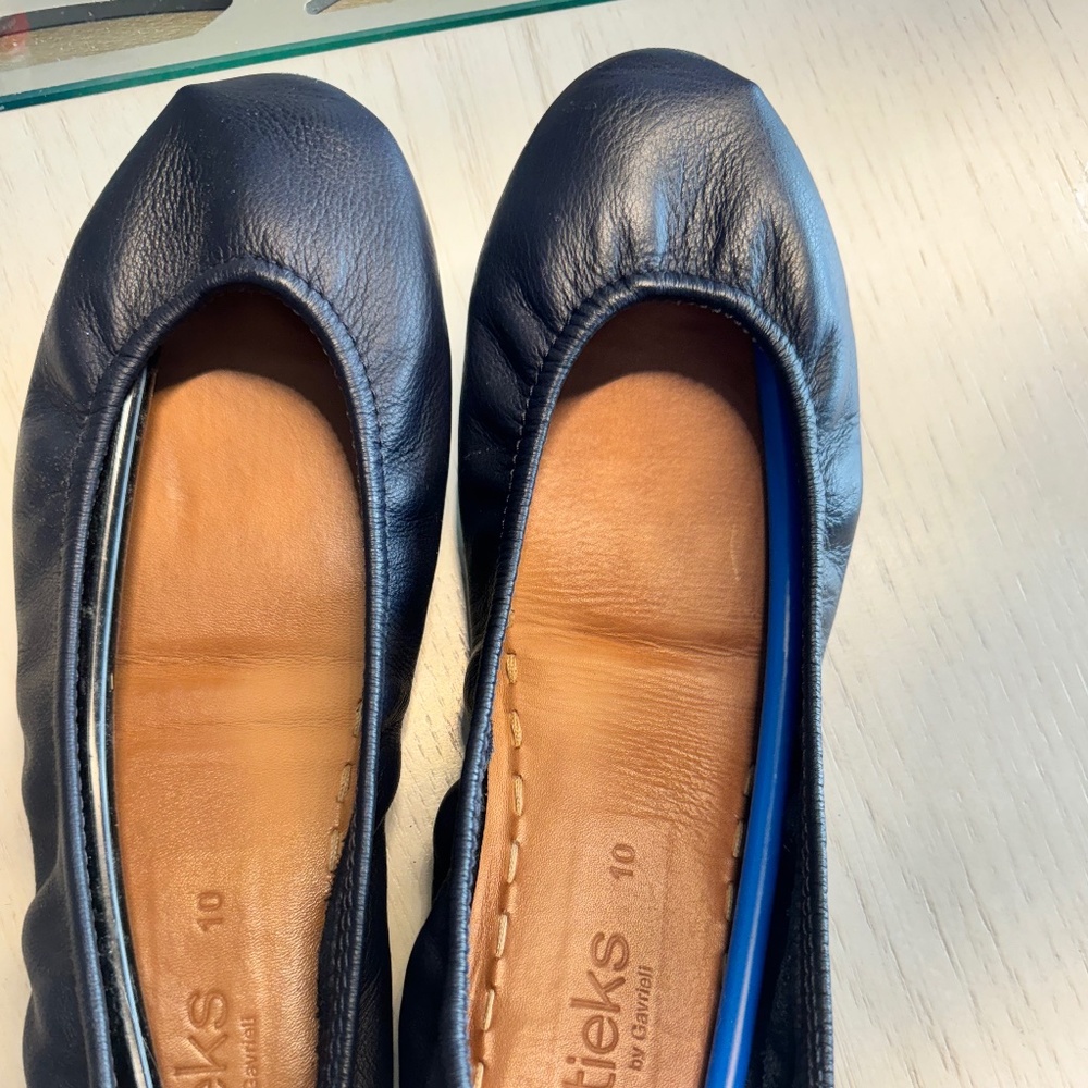 Tieks Size 10 in California Blue (Dark Navy)